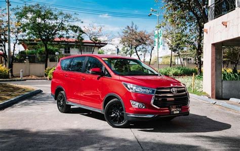 Toyota Innova Touring Sport 2018 Philippines: .